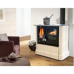 Steyr sporák s uskladacím priestorem na dreva piesková farba